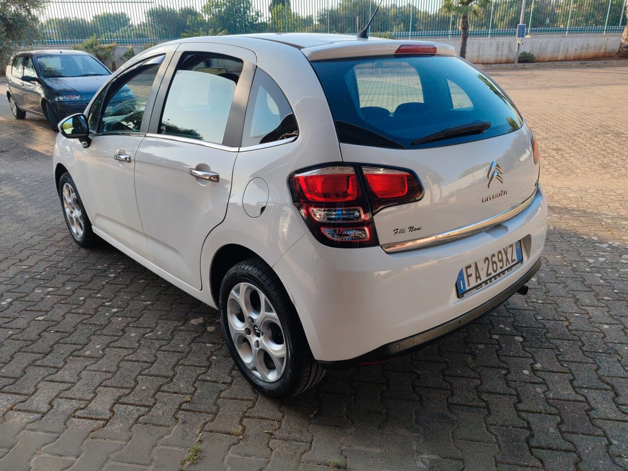 Citroen C3 1.2 benz Exclusive parab panoramico