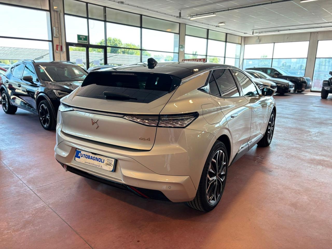 Ds DS4 Étoile Alcantara Hybrid 136 Aut. SPOTICAR