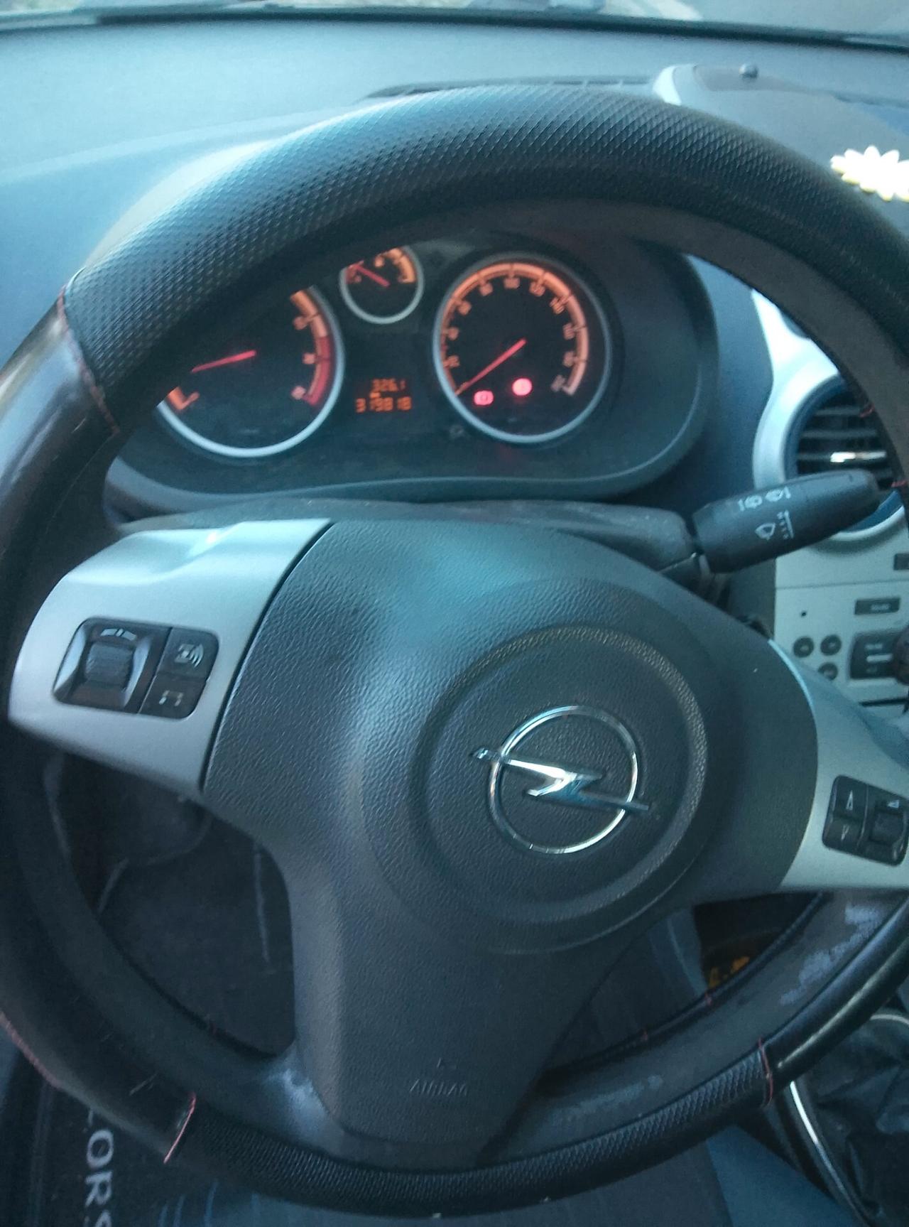 Opel Corsa 1.2 3 porte Club