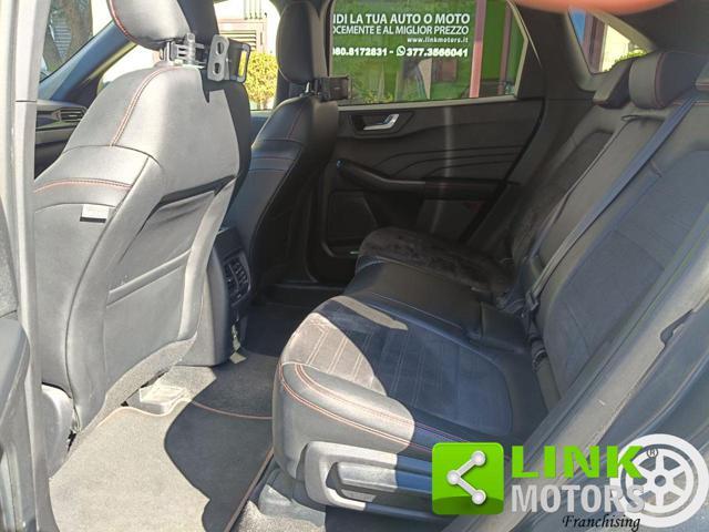 FORD Kuga 2.5 Full Hybrid 190 CVT 2WD ST-Line Design