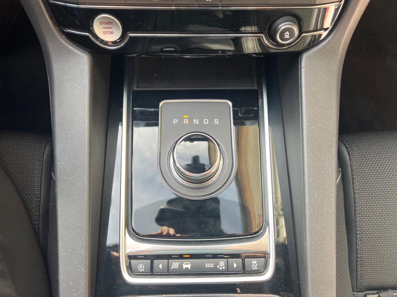 Jaguar F-Pace 2.0 D 240 CV AWD aut. R-Sport