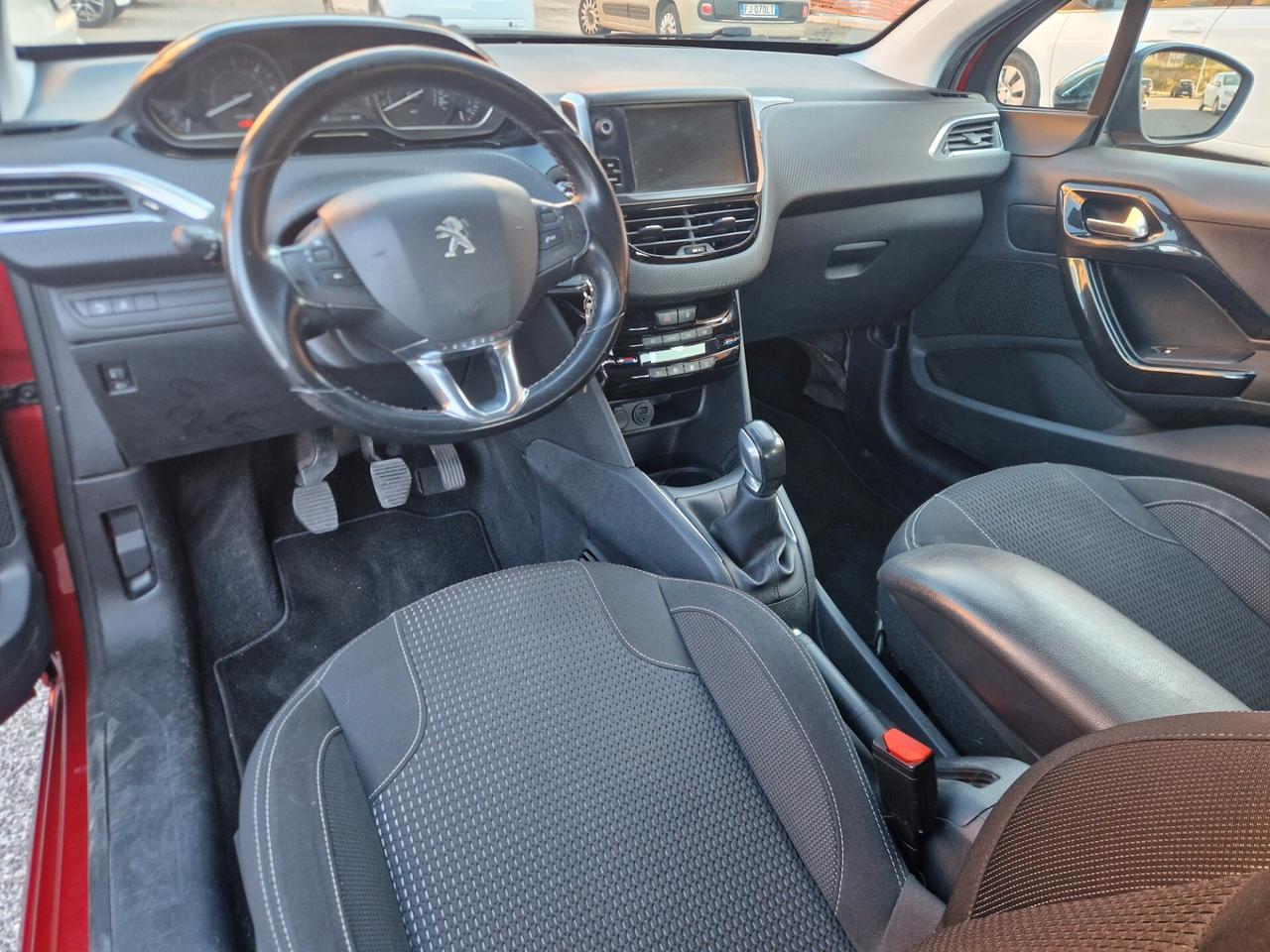 Peugeot 208 HDi 100cv 5 porte Allure