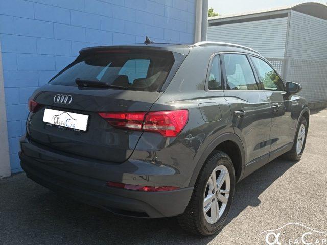 AUDI Q3 35 TFSI S tronic Business