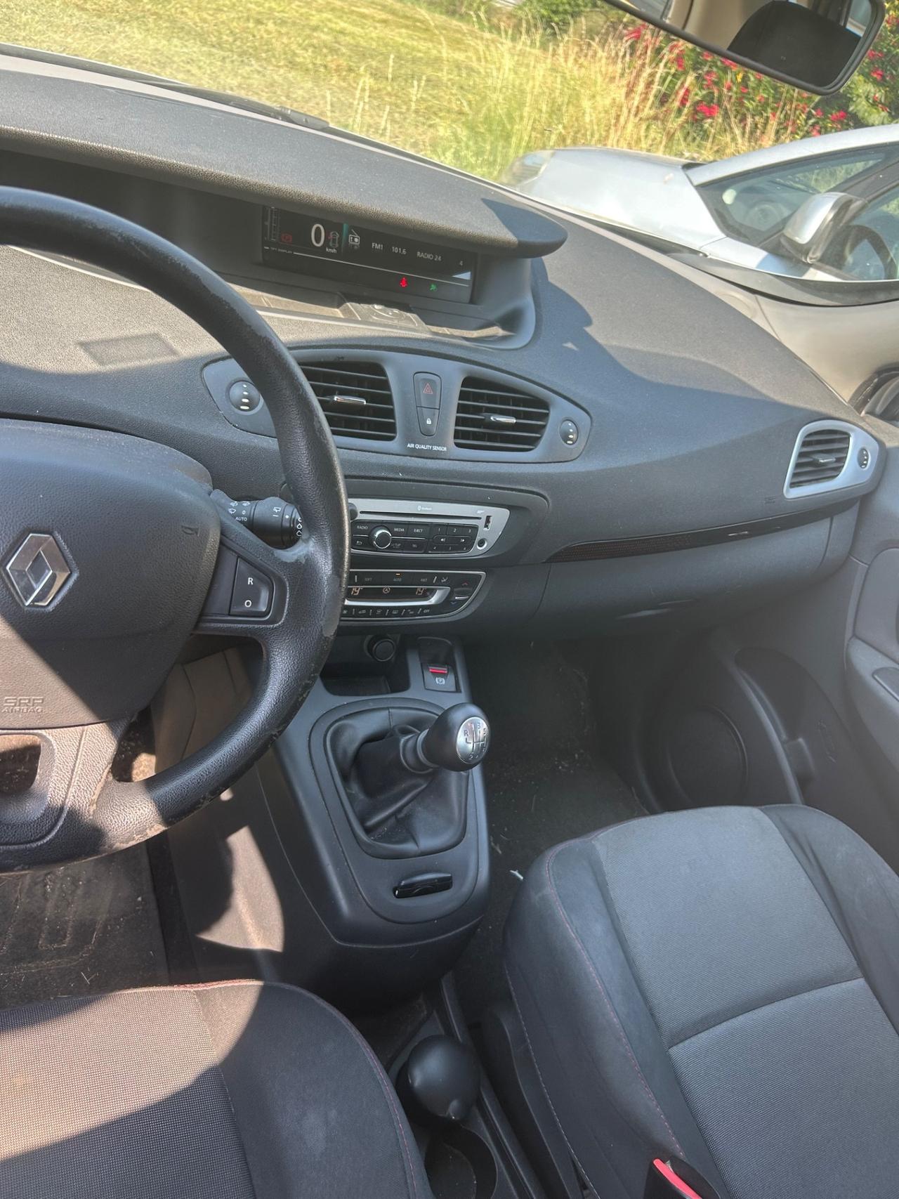 Renault Scenic Scénic XMod 1.5 dCi 110CV EDC Bose