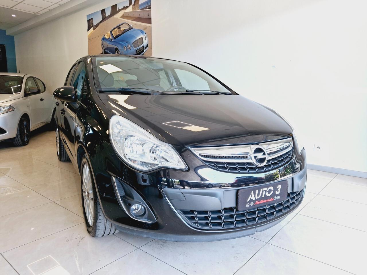 Opel Corsa 1.2 5 porte Cosmo