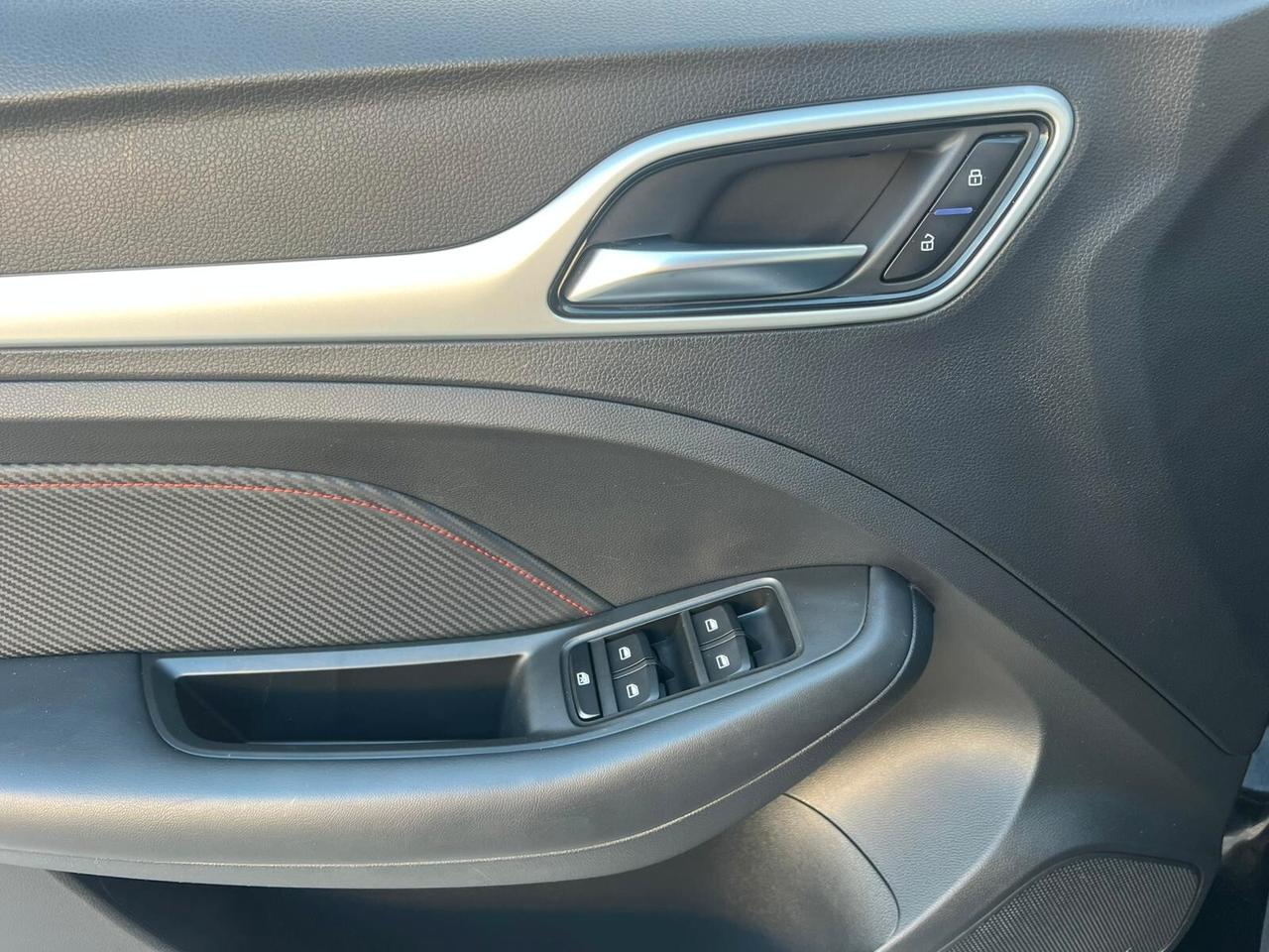 MG ZS 1.5 VTi-tech 106CV 2023!!! LUXURY!!!