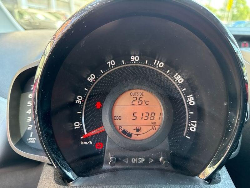 Toyota Aygo Aygo 5p 1.0 x-play 72cv