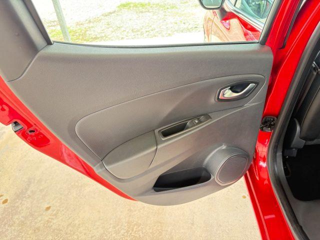 RENAULT Clio 90CV 5 porte NEOPATENTATI NESSUN OBBLIGO DI FINANZ