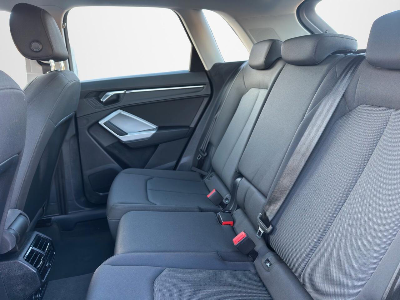 Audi Q3 35 TDI Business Advanced