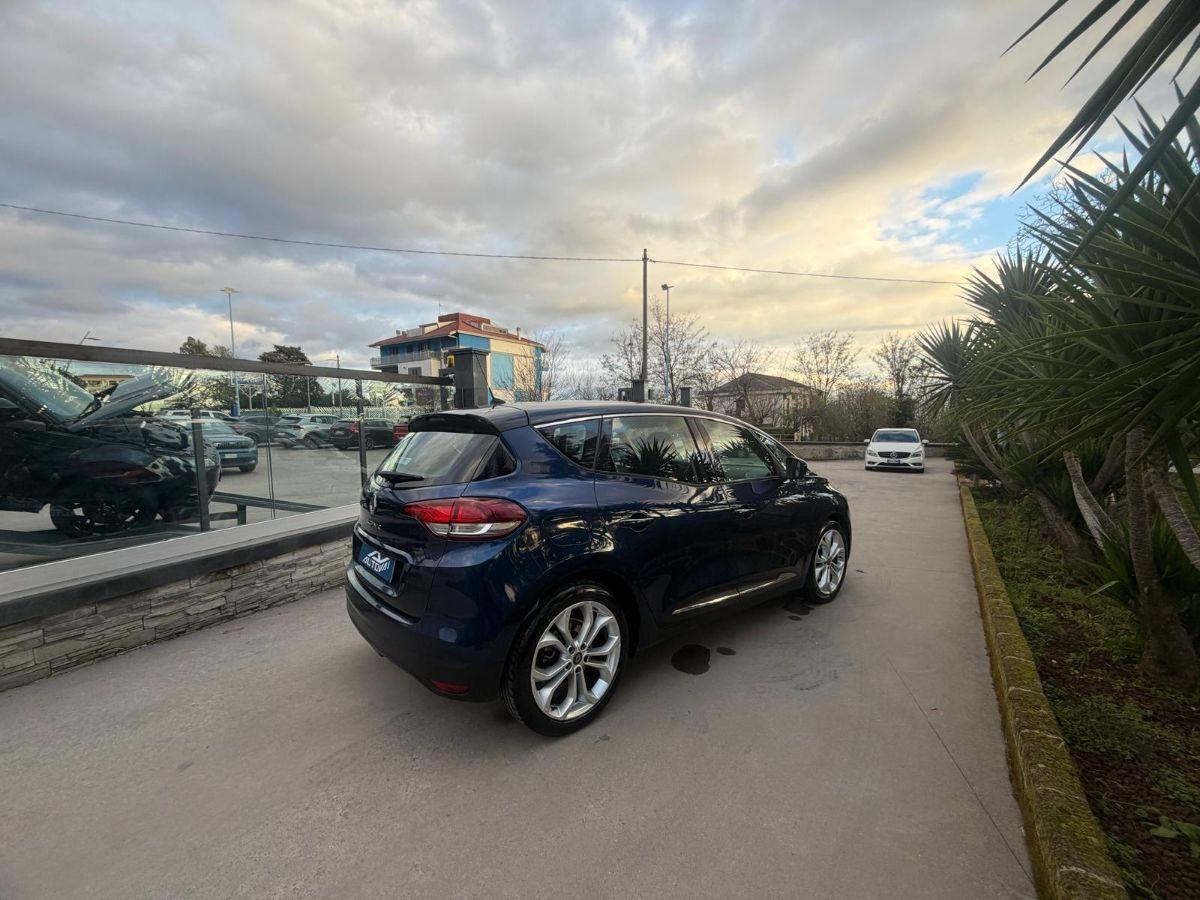 RENAULT - Scénic - TCe 140 CV EDC FAP Intens