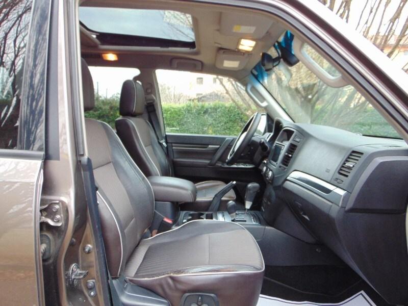 MITSUBISHI Pajero (2006-2009) Pajero 3.2 DI-D 1...