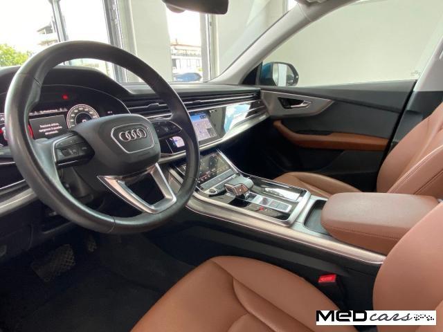 AUDI - Q8 - 55 TFSI MHEV quattro tiptronic Sport