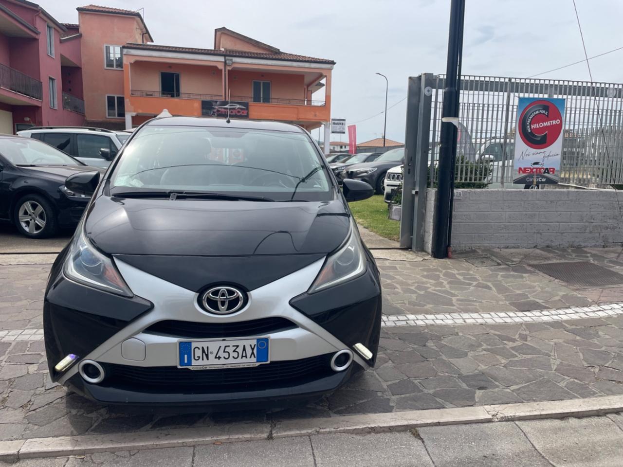 Toyota Aygo 1.0 VVT-i 69 CV 5 porte x-business