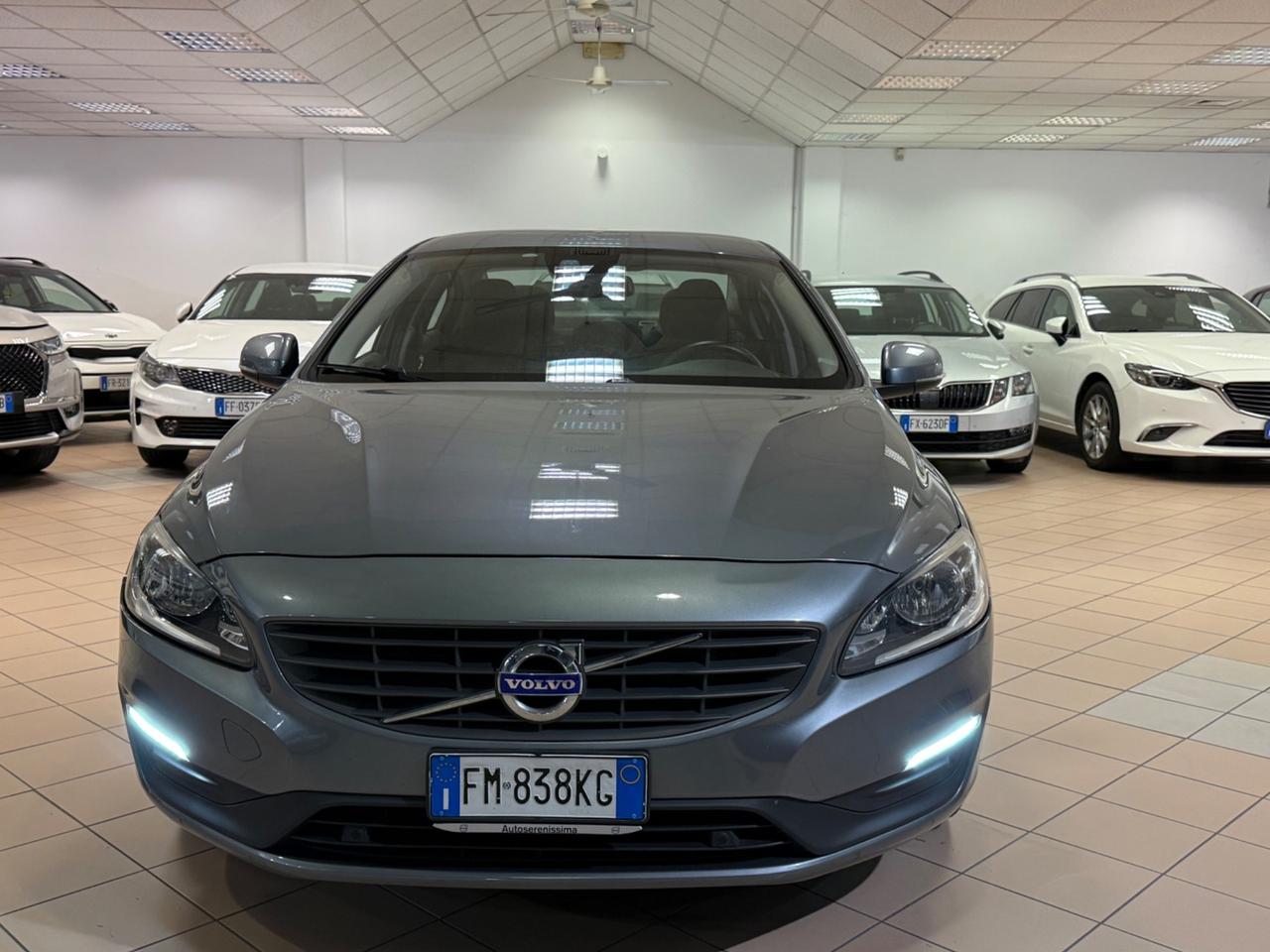 Volvo S60 D2 R-design