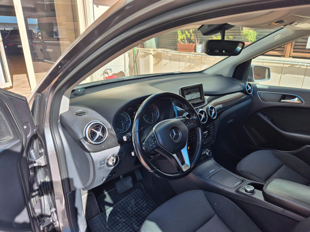 Mercedes-benz B 180 CDI Automatic Executive