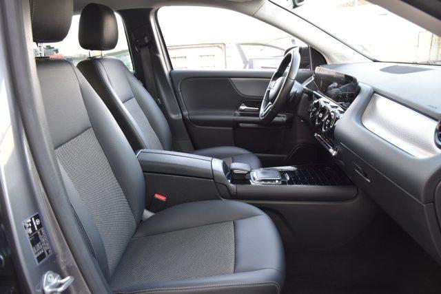 MERCEDES-BENZ GLA 180 d Automatic Business Extra