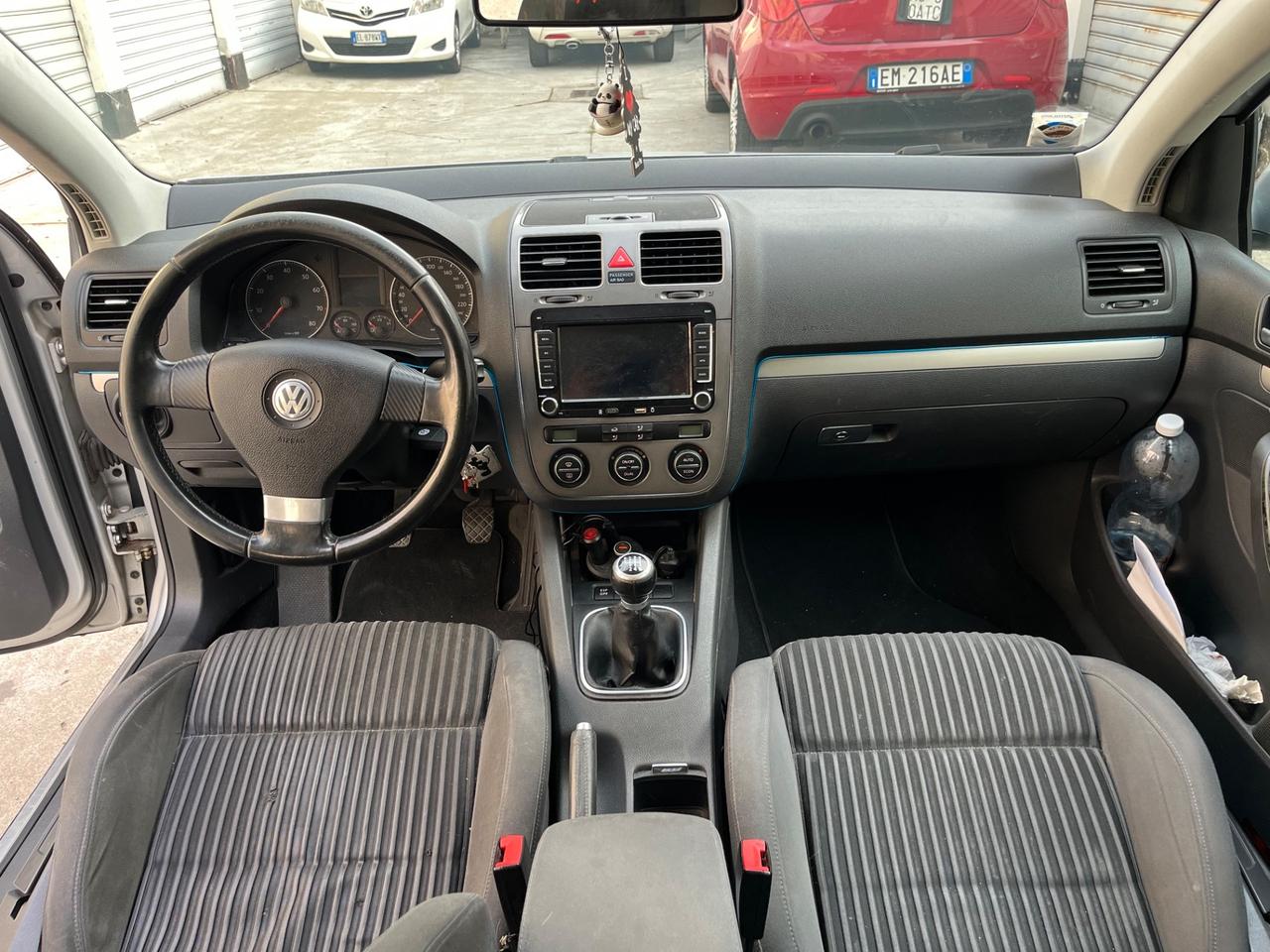 Volkswagen Golf 2.0 16V FSI 4mot. 5p. GT Sport
