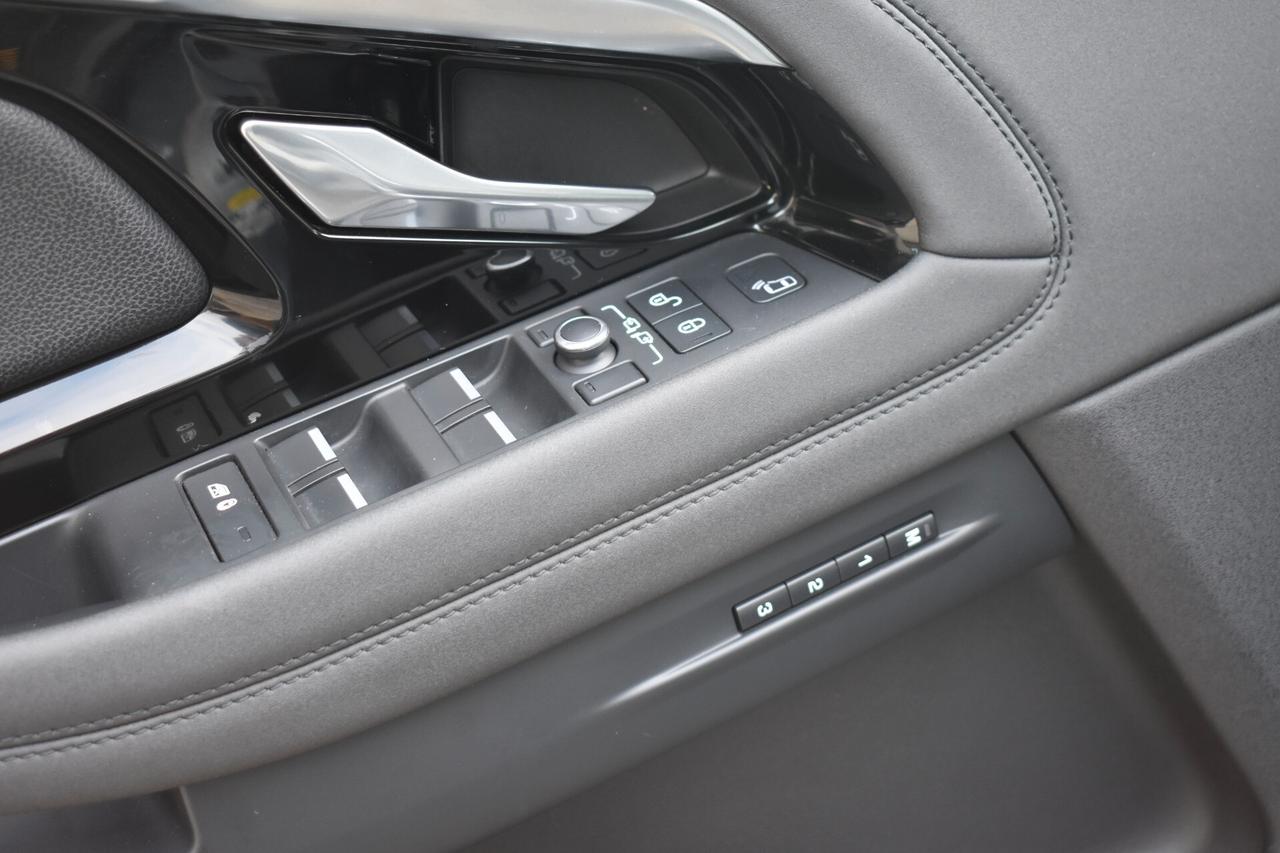 Land Rover Range Evoque 2.0D I4 180 CV AWD Auto First Edition