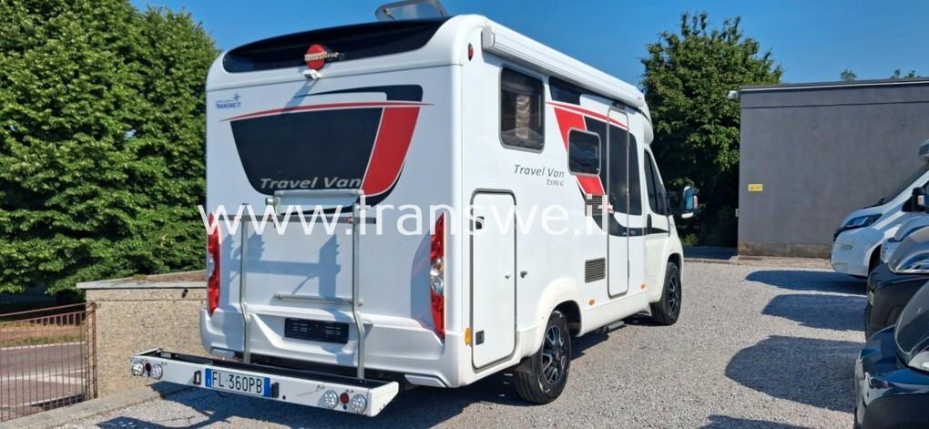 Bürstner Travel Van 590 letto matrimoniale posteriore