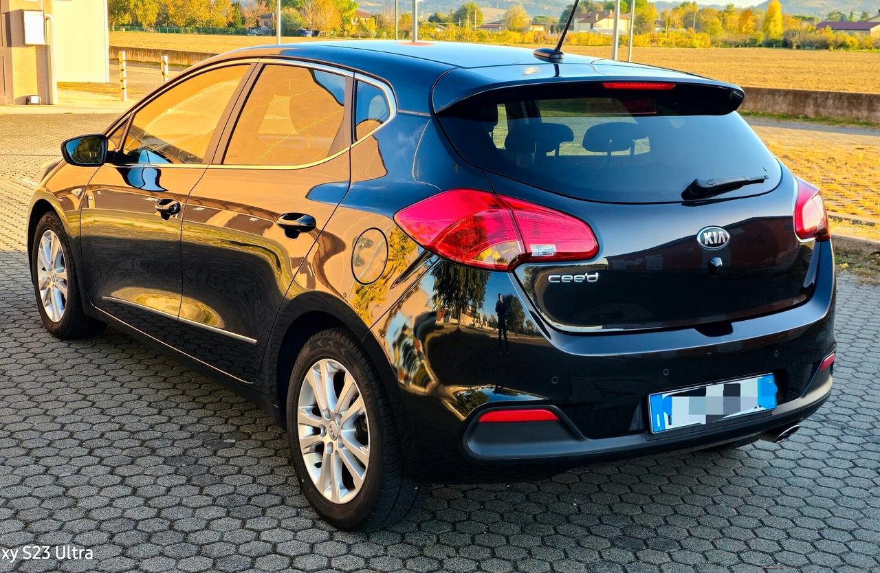 Kia Ceed full optional navi/ retrocamera Garanzia 12 mesi ok neopatentati