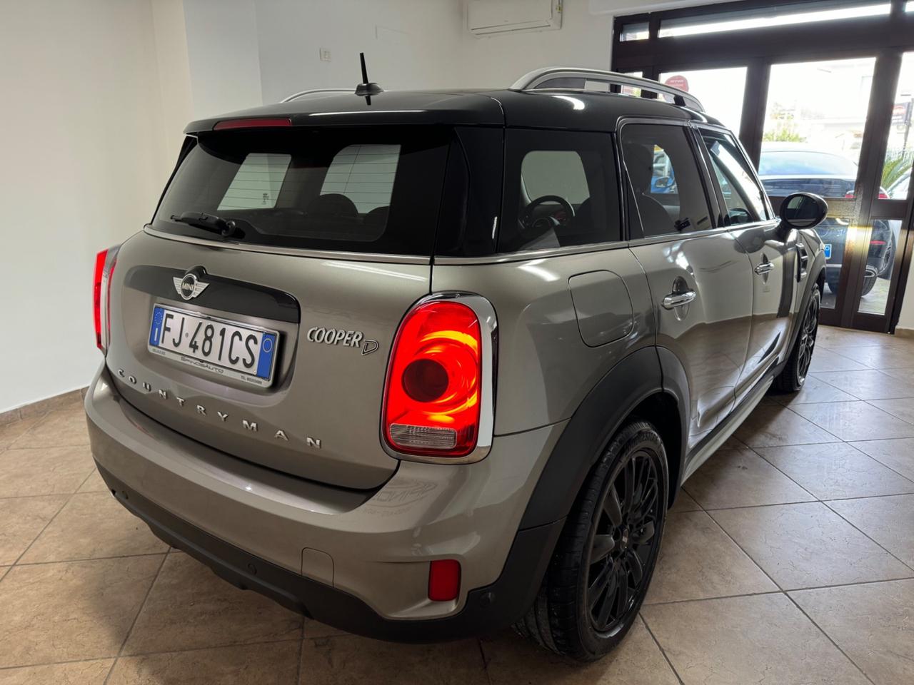Mini Cooper D Countryman 2.0 HYPE Automatica