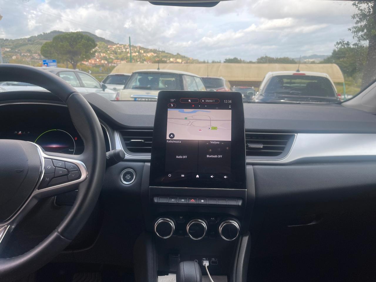 Renault Captur 1.6 E-TECH HYBRID NEO PATENTATI