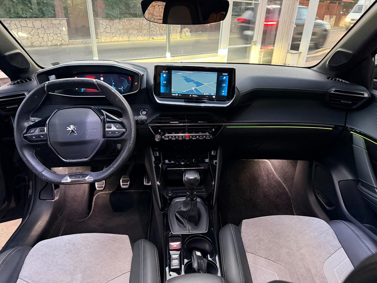 Peugeot 208 BlueHDi 100 CV- GT LINE- 2021-FULL