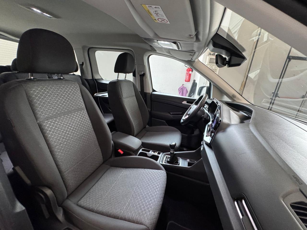 FORD Tourneo Connect 2.0 ecoblue 122cv Titanium 7 POSTI- GANCIO TRAINO