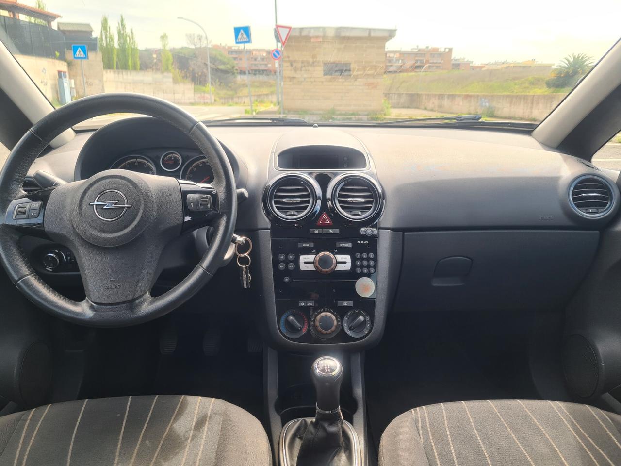 Opel Corsa 1.2 SOLI 110000 KM