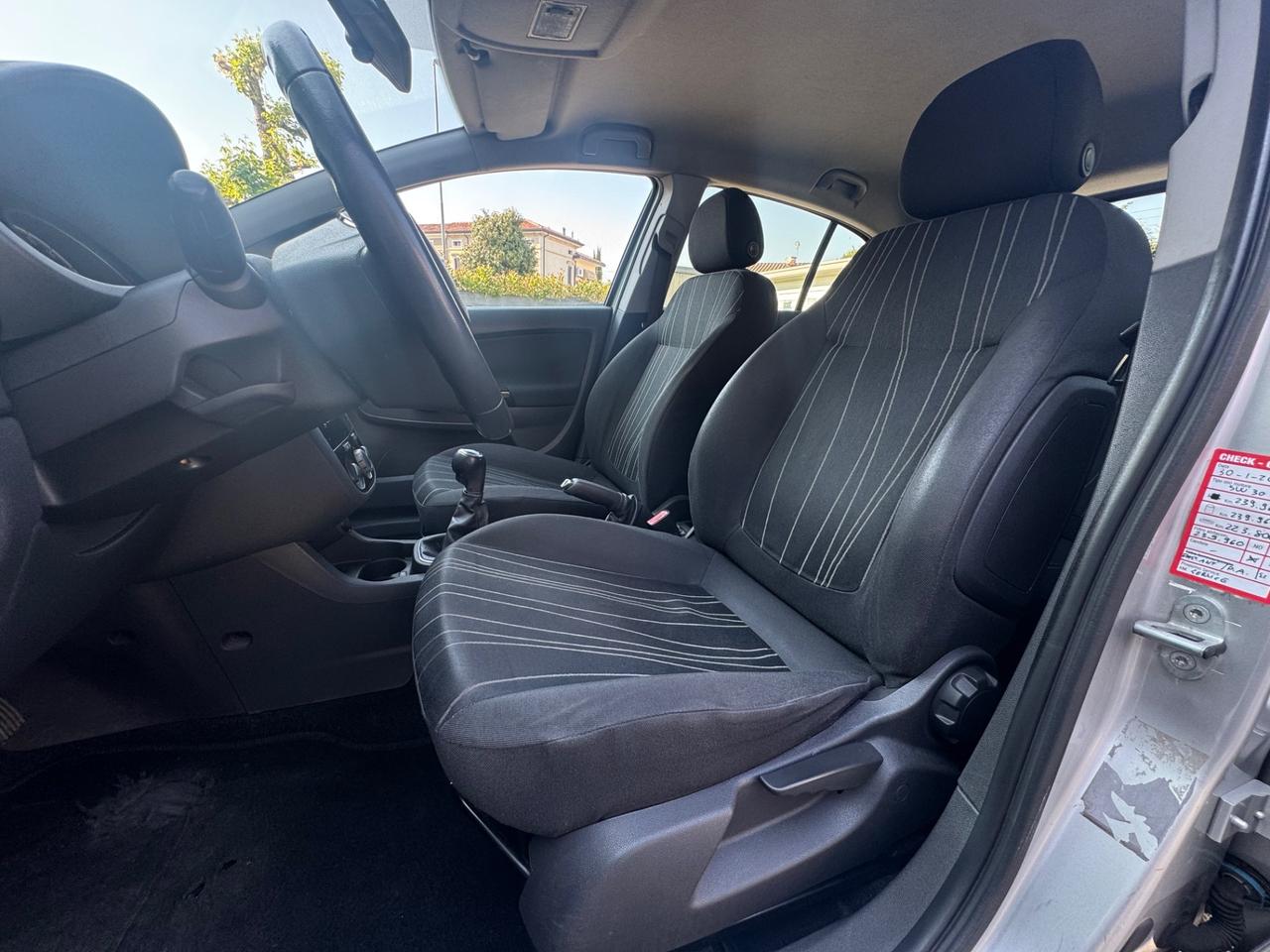 Opel Corsa 1.2 5 porte 85CV NEOPATENTATI