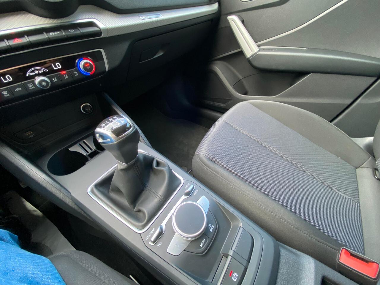 Audi Q2 35 TFSI Business