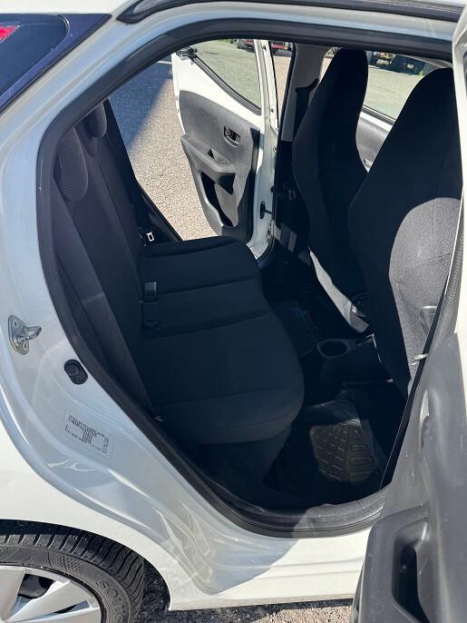 Toyota Aygo 1.0 VVT-i 69 CV 5 porte x-clusiv Black & White