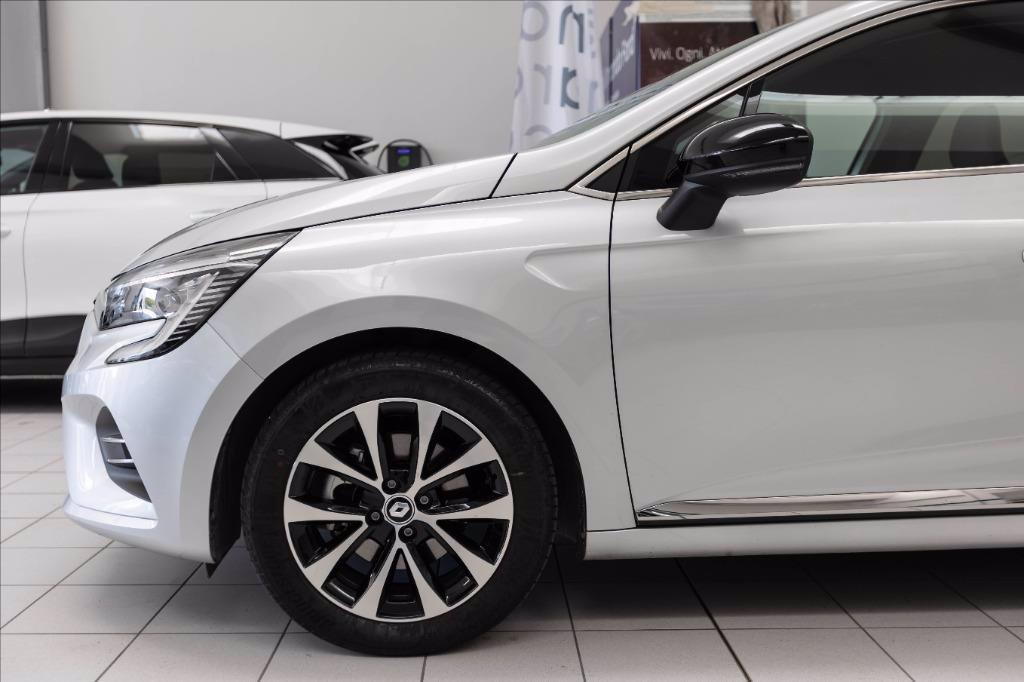 RENAULT Clio 1.6 E-Tech full hybrid Techno 145cv del 2023