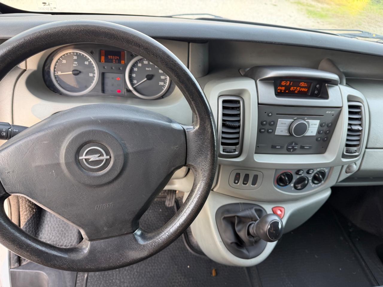 Opel VIVARO benzina