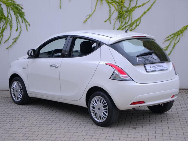 LANCIA Ypsilon 0.9 TwinAir 85 CV Cambio Automatico Silver