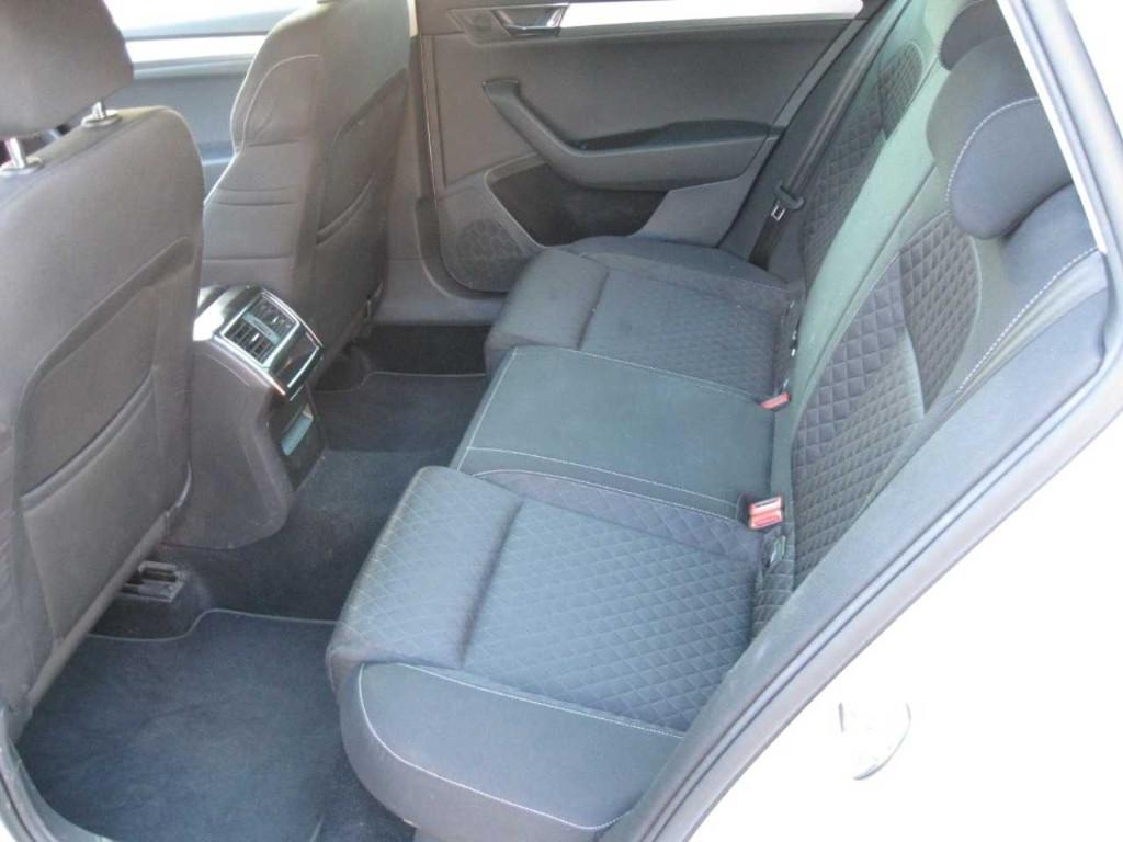 Skoda Superb Wagon 2.0 tdi evo Executive 122cv dsg