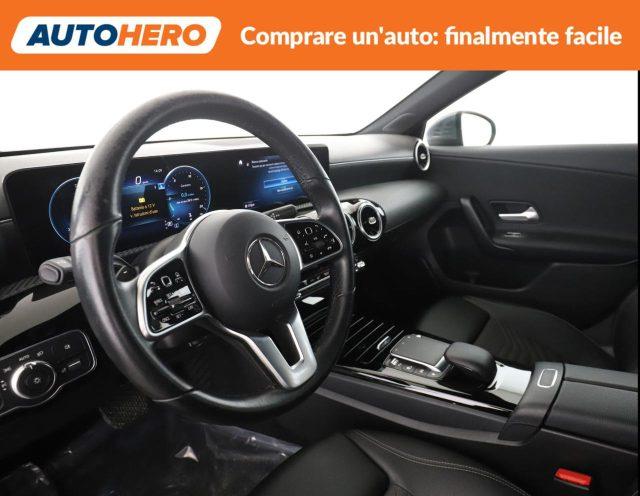 MERCEDES-BENZ A 200 d Automatic Business