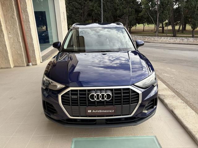 AUDI Q3 35 TDI quattro S tronic Business COCKPIT
