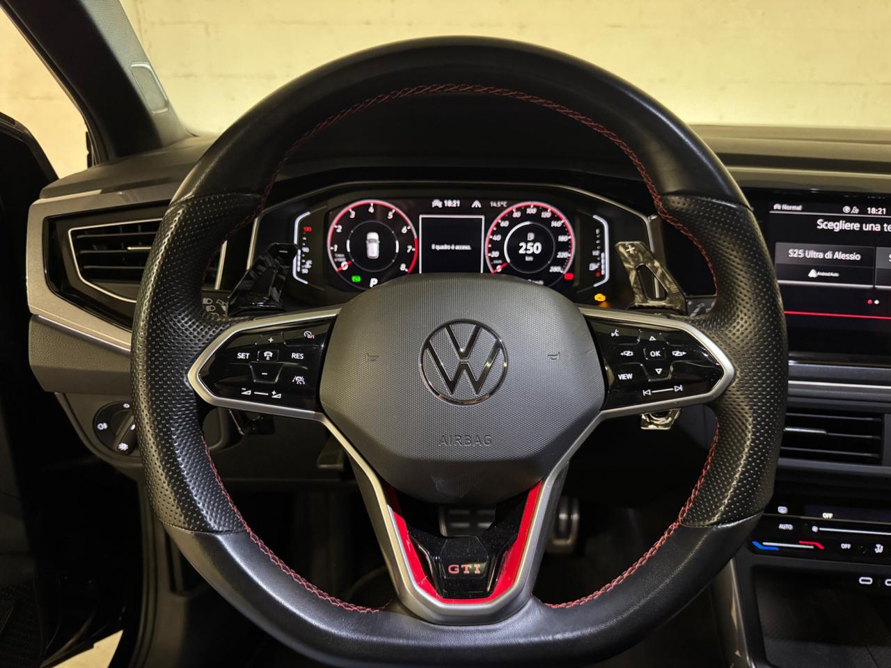 Volkswagen Polo 2.0 TSI DSG GTI