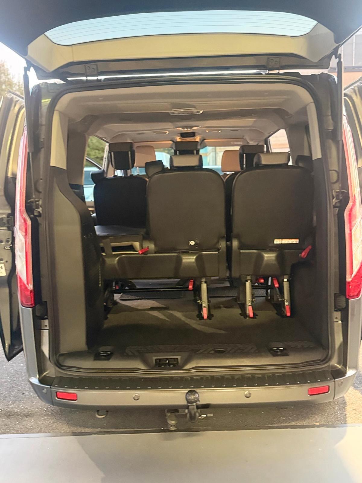 Ford Tourneo Custom 310 2.0 TDCi 170CV automatico 9 posti