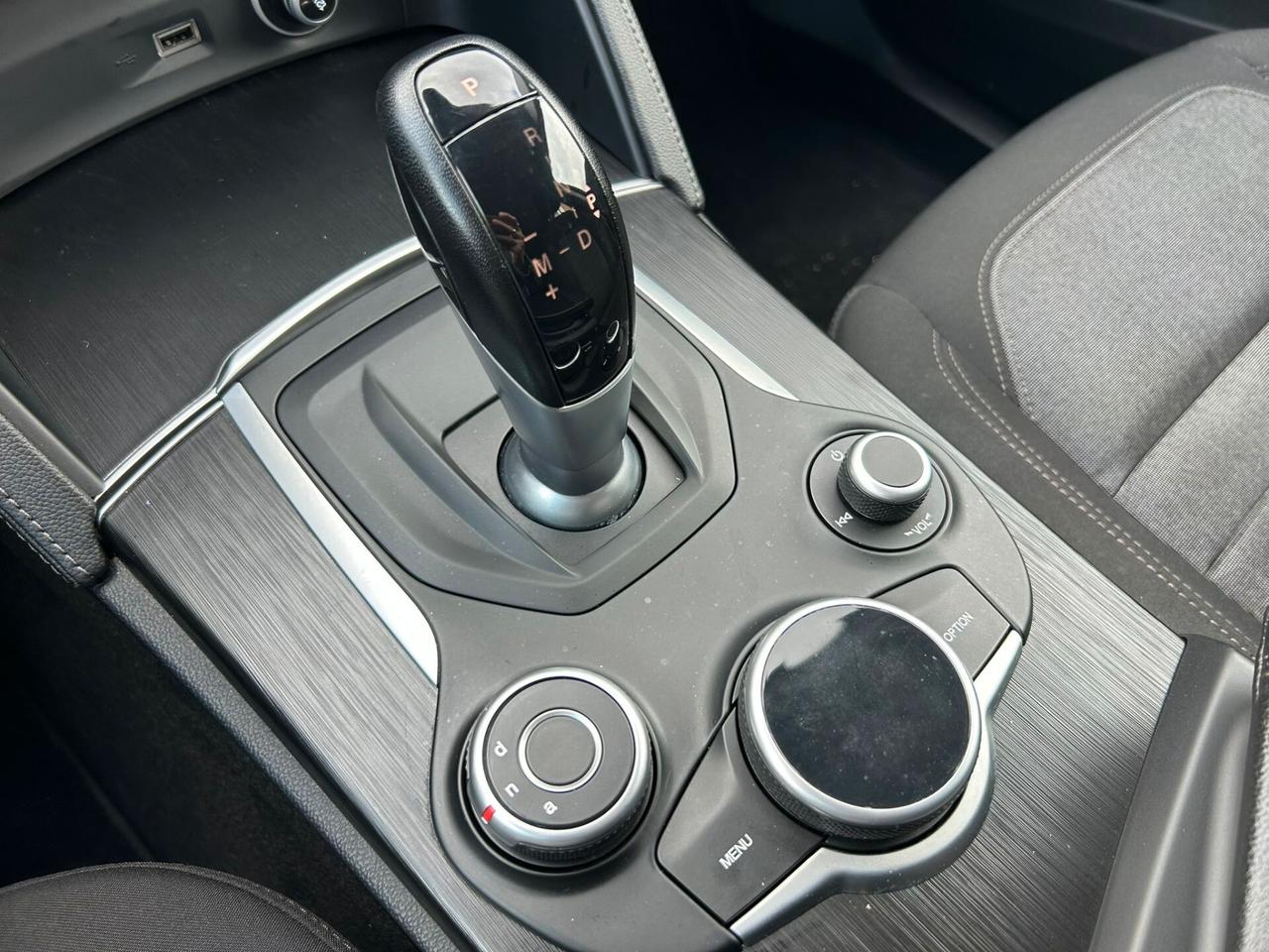 Alfa Romeo Stelvio 2.2 Turbodiesel 210 CV AT8 Q4 Business