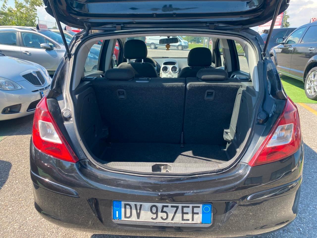 Opel Corsa 1.2 5 porte Easytronic Cosmo