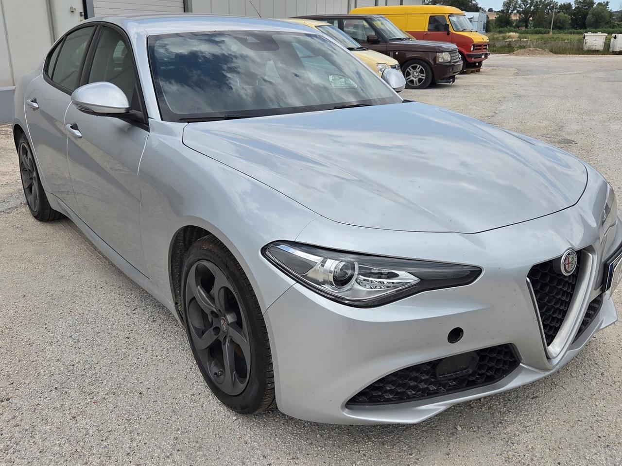 Alfa Romeo Giulia 2.2 JTDM TURBODIESEL MY19 -MOTORE ROTTO-