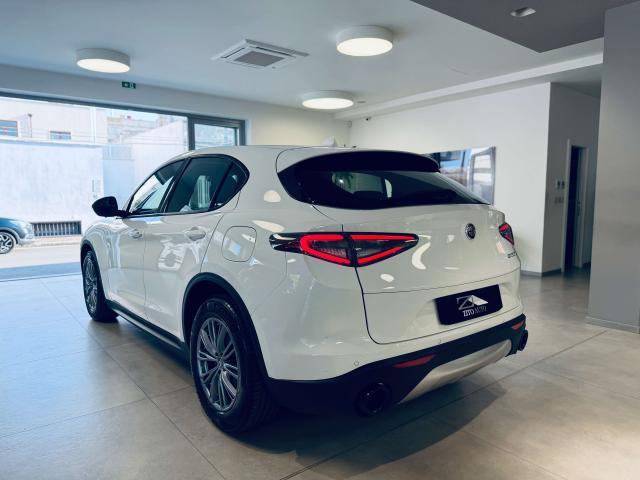 Alfa Romeo Stelvio 2.2 t Super rwd 160cv auto