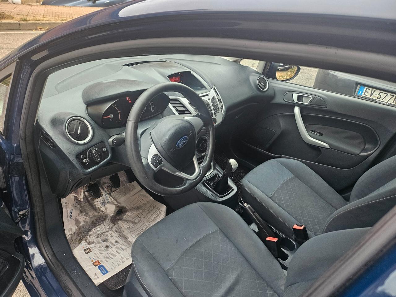 Ford Fiesta 1.4 TDCi 70CV 5 porte 2012