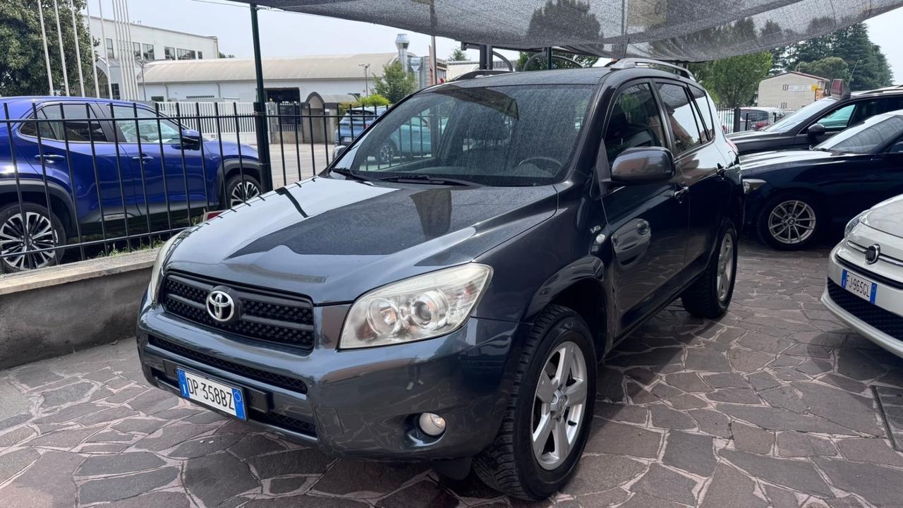 Toyota RAV 4 RAV4 2.2 D-4D 136 CV DPF Luxury