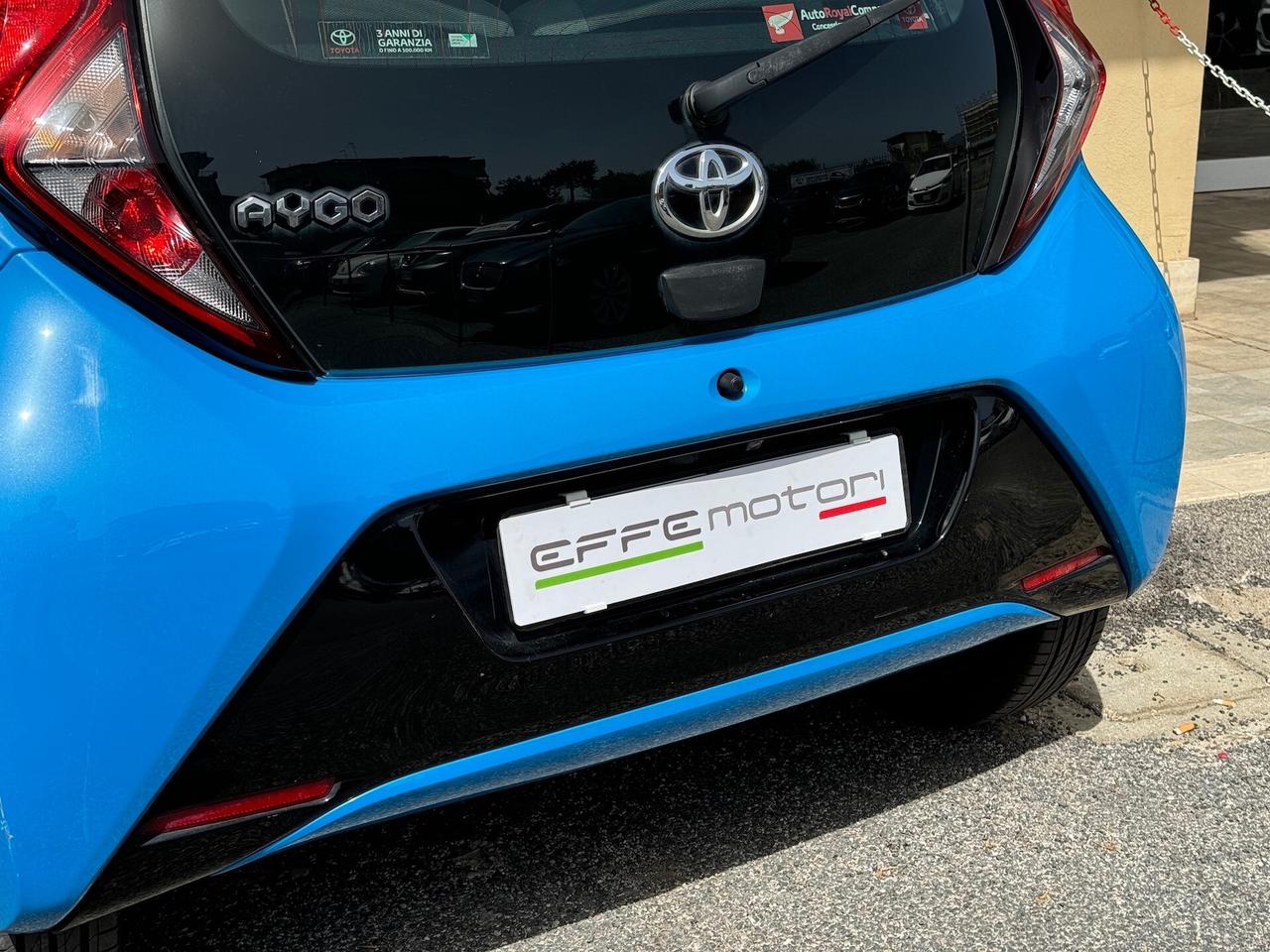 Toyota Aygo 1.0 VVT-i 72 CV 5 porte x-trend