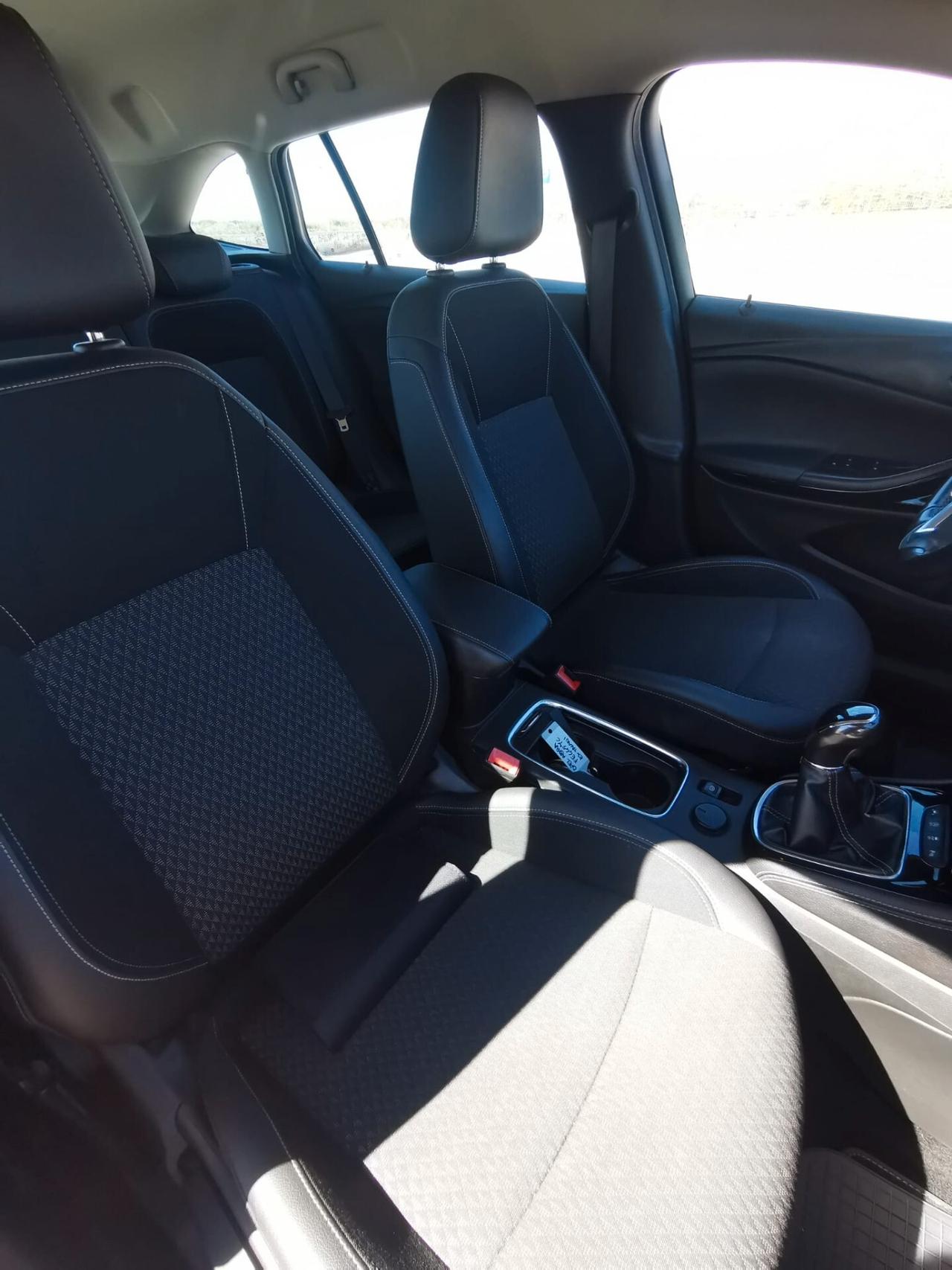 Opel Astra 1.6 CDTI 136CV Sports Tourer Cosmo