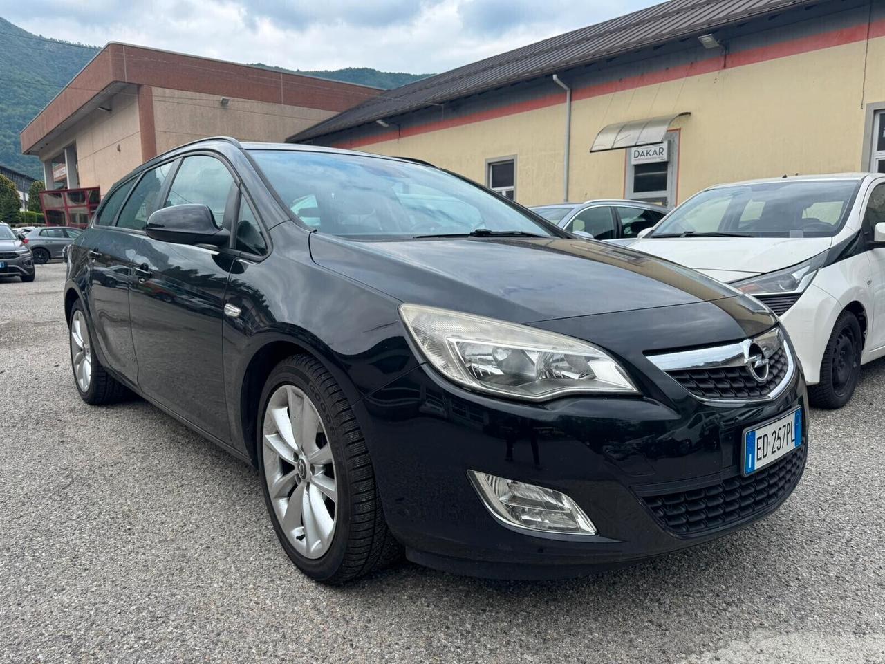 Opel Astra 1.7 CDTI 125CV Sports Tourer CON GANCIO TRAINO