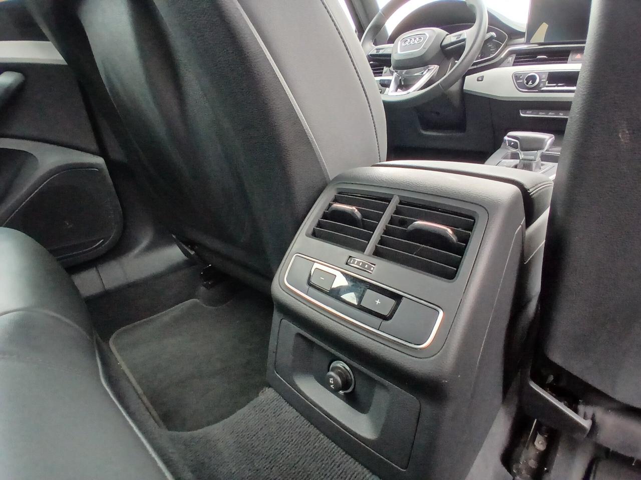 Audi A4 Avant 40 TDI quattro S tronic Business